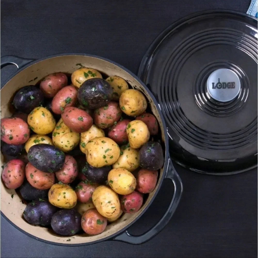 Lodge Cast Iron 6 Quart Enamel Dutch Oven- Midnight Chrome